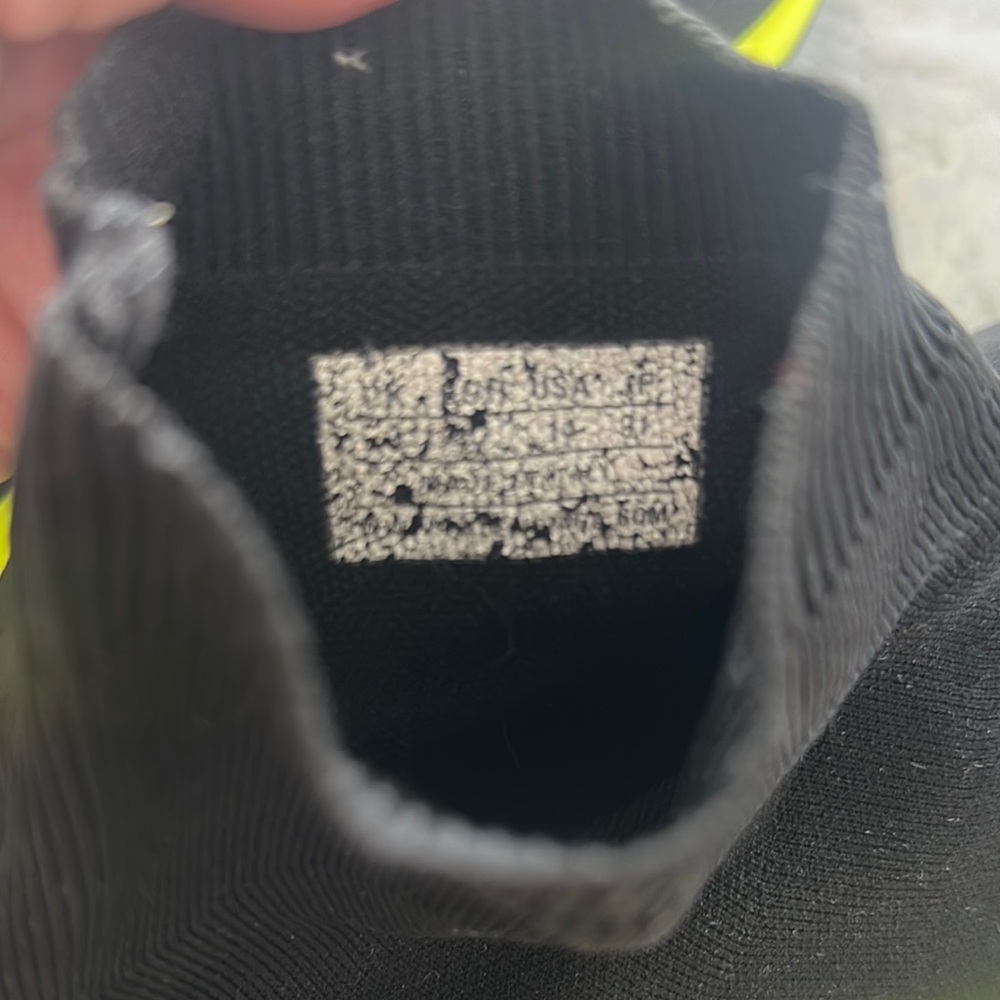 Balenciaga Black and Neon Yellow Sneakers - Picture 3 of 7